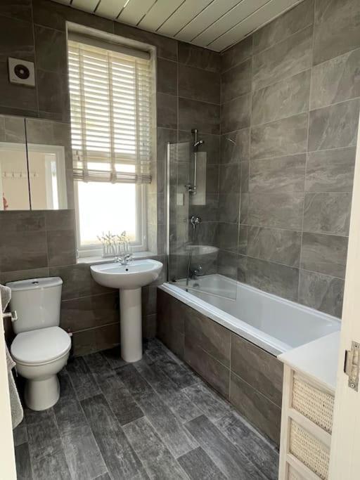 One Bedroom Apartment In The Centre Of Llandudno Ngoại thất bức ảnh